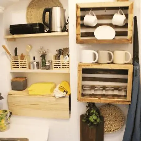 Maria Do Bairro With Balcony And Elevator