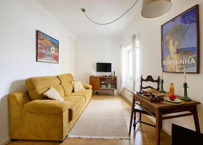 Lejlighed Maria Do Bairro With Balcony And Elevator Lisboa