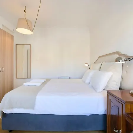 Apartman Maria Do Bairro With Balcony And Elevator *