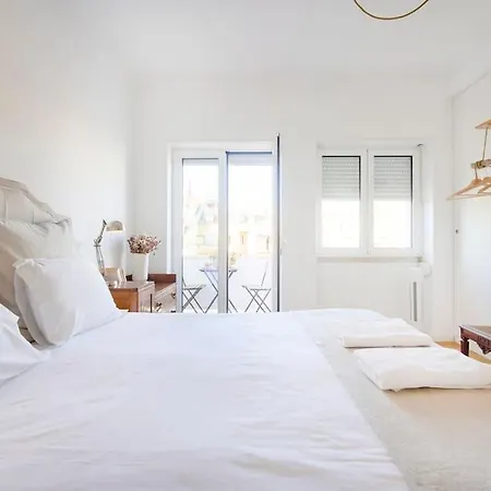 Appartement Maria Do Bairro With Balcony And Elevator Lissabon