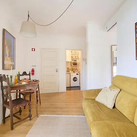 Maria Do Bairro With Balcony And Elevator Appartement Lissabon
