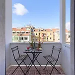 Maria Do Bairro With Balcony And Elevator * Lizbona